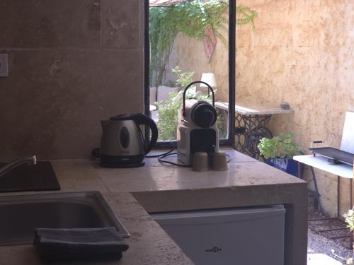 Vue kitchenette studio des pierres